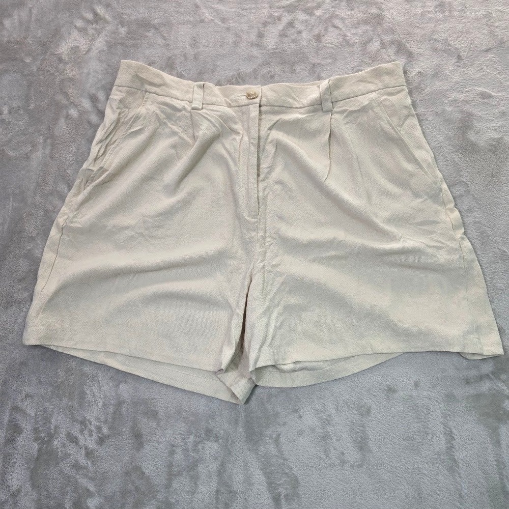 ASOS DESIGN Women Oatmeal Textured Pleated High Waist Shorts Beige US 12
